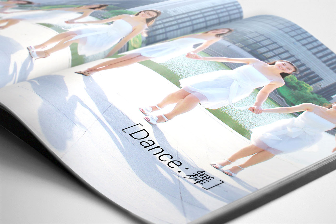 大學(xué)畢業(yè)紀(jì)念冊設(shè)計，畢業(yè)紀(jì)念冊設(shè)計公司